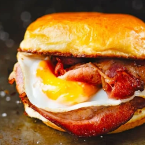 bacon egg and cheese sandwhich